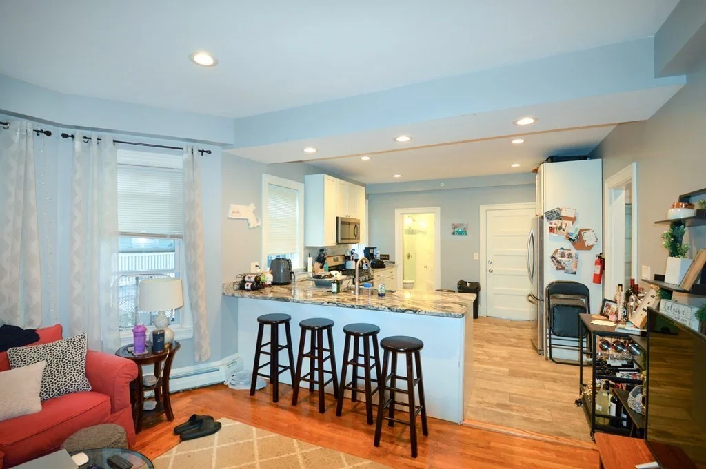 4 bed, 2 bath apartment for rent at 60 Mapleton St Unit 2, Brighton — photo 3 of 14