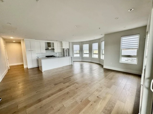 2 bed, 2 bath apartment for rent at 60 Newbury St Unit 4, North Quincy — photo 2 of 9