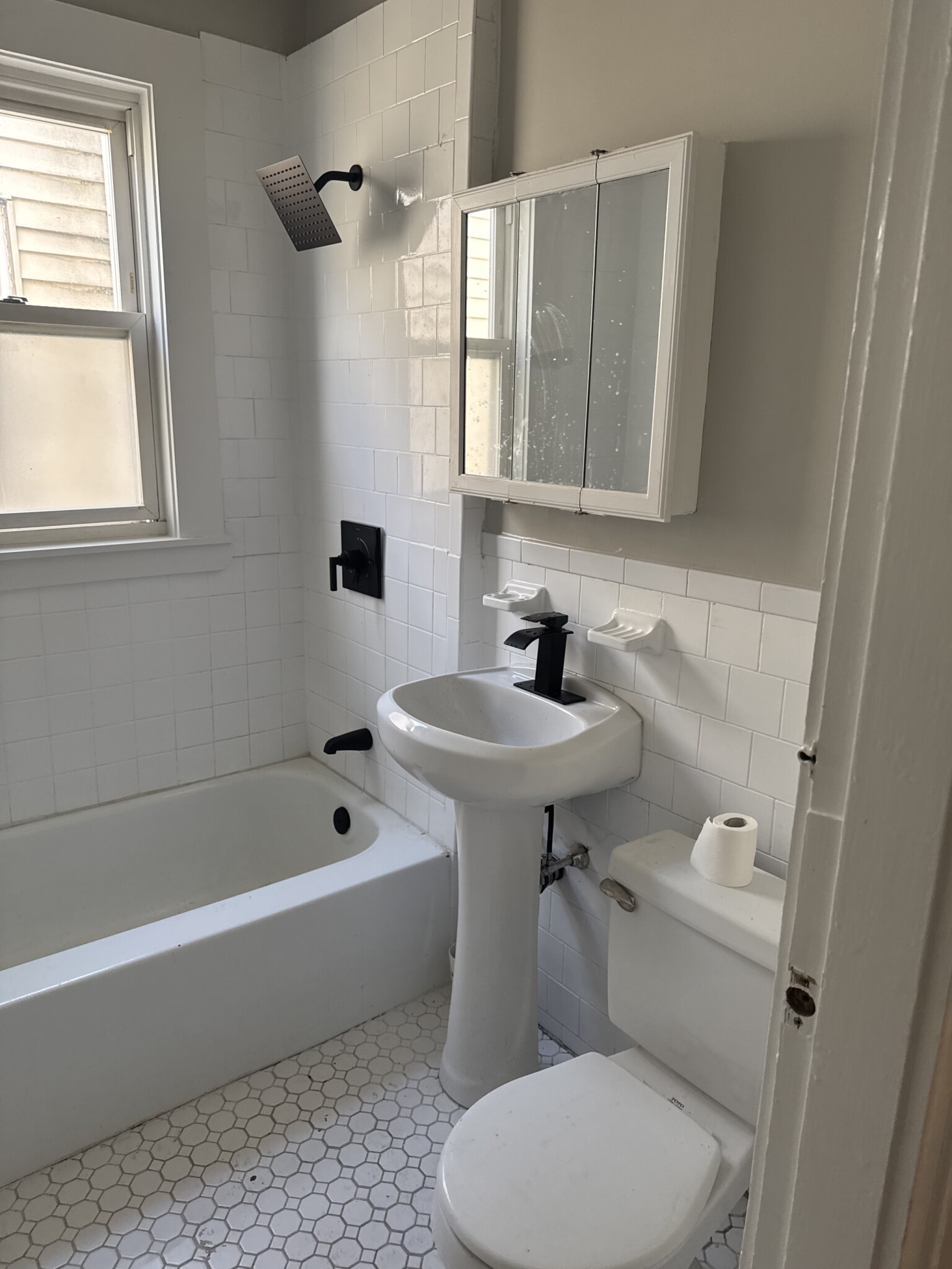 3 bed, 2 bath apartment for rent at 60 Old Morton St Unit 3, Mattapan — photo 2 of 10