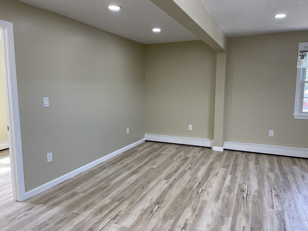 3 bed, 2 bath apartment for rent at 60 Orchard St Unit 2, South Bellingham — photo 15 of 32