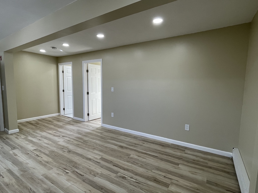 3 bed, 2 bath apartment for rent at 60 Orchard St Unit 2, South Bellingham — photo 13 of 32
