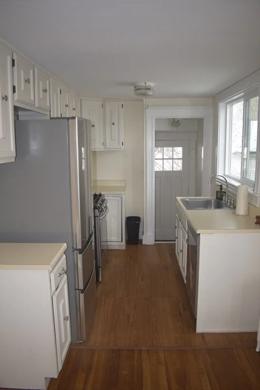 2 bed, 1 bath apartment for rent at 60 Park St, North Andover — photo 8 of 18