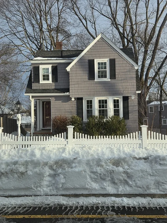2 bed, 1 bath apartment for rent at 60 Park St, North Andover — photo 1 of 18