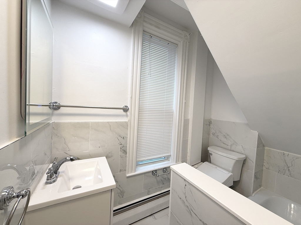 2 bed, 1 bath apartment for rent at 60 Park St Unit 1, Ward Two — photo 7 of 11