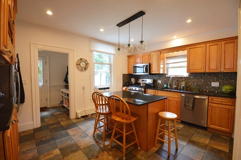 5 bed, 3 bath apartment for rent at 60 Parsons St Unit 1, Brighton — photo 11 of 24