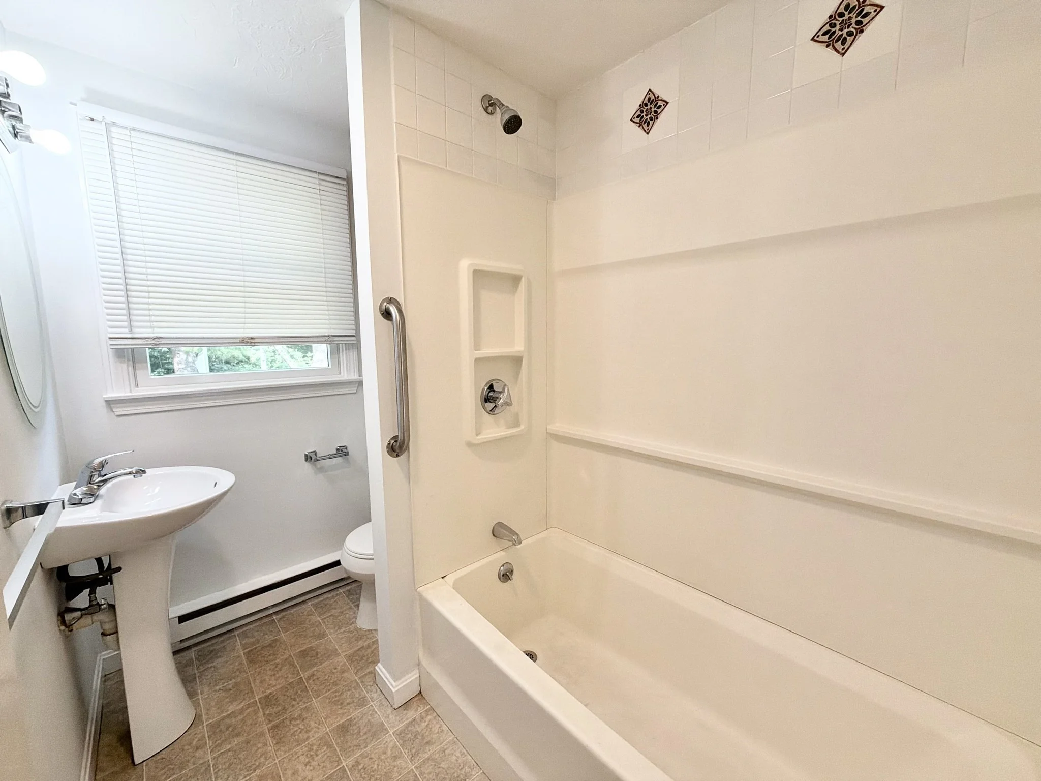 2 bed, 1 bath apartment for rent at 60 Philips St Unit 2-5, Attleboro — photo 12 of 16