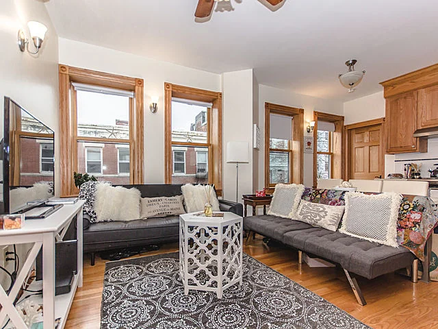 3 bed, 1 bath apartment for rent at 60 Phillips St Unit 1, Beacon Hill