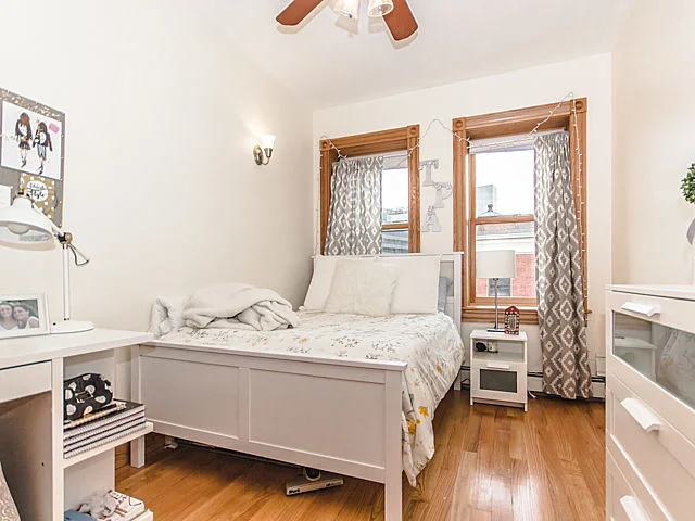3 bed, 1 bath apartment for rent at 60 Phillips St Unit 1, Beacon Hill — photo 5 of 11