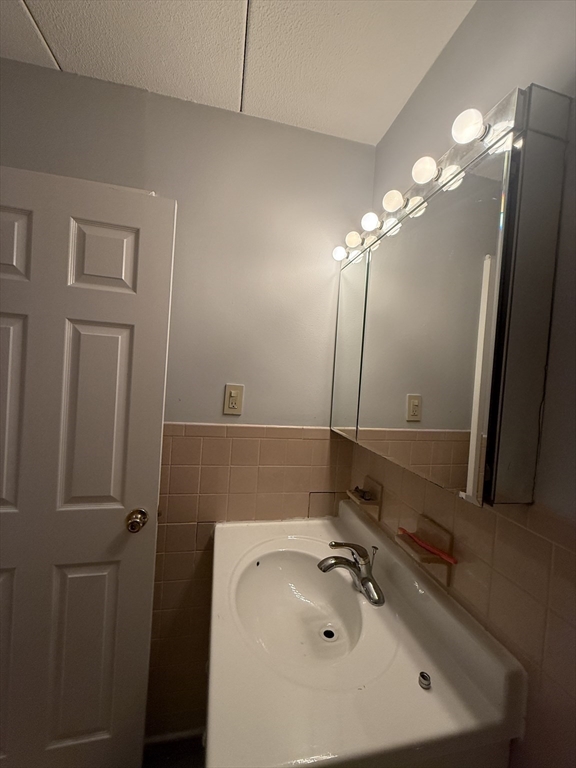 1 bed, 1 bath apartment for rent at 60 Pleasant St Unit 208, Arlington — photo 9 of 16