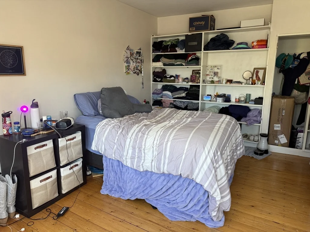 3 bed, 1 bath apartment for rent at 60 Pleasant St Unit 3, Cambridgeport — photo 10 of 17