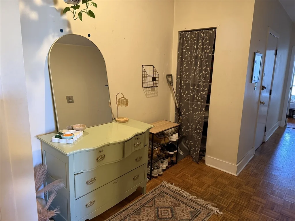 3 bed, 1 bath apartment for rent at 60 Pleasant St Unit 3, Cambridgeport — photo 3 of 17