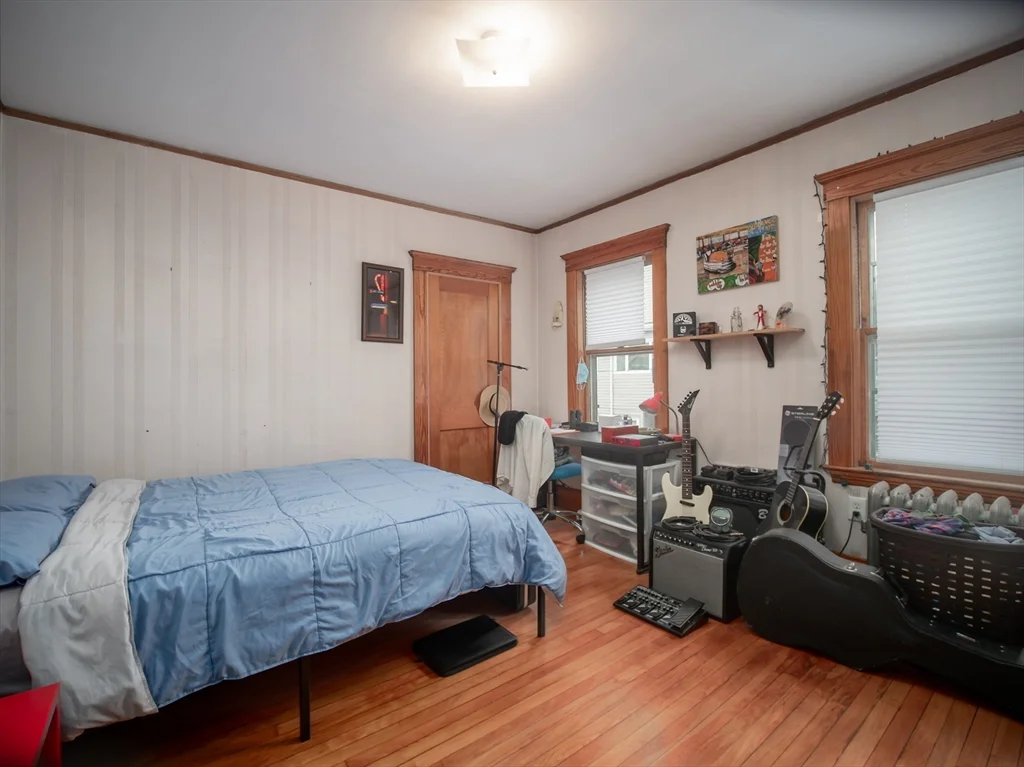 3 bed, 1 bath apartment for rent at 60 Powder House Blvd Unit 2, Tufts — photo 20 of 42