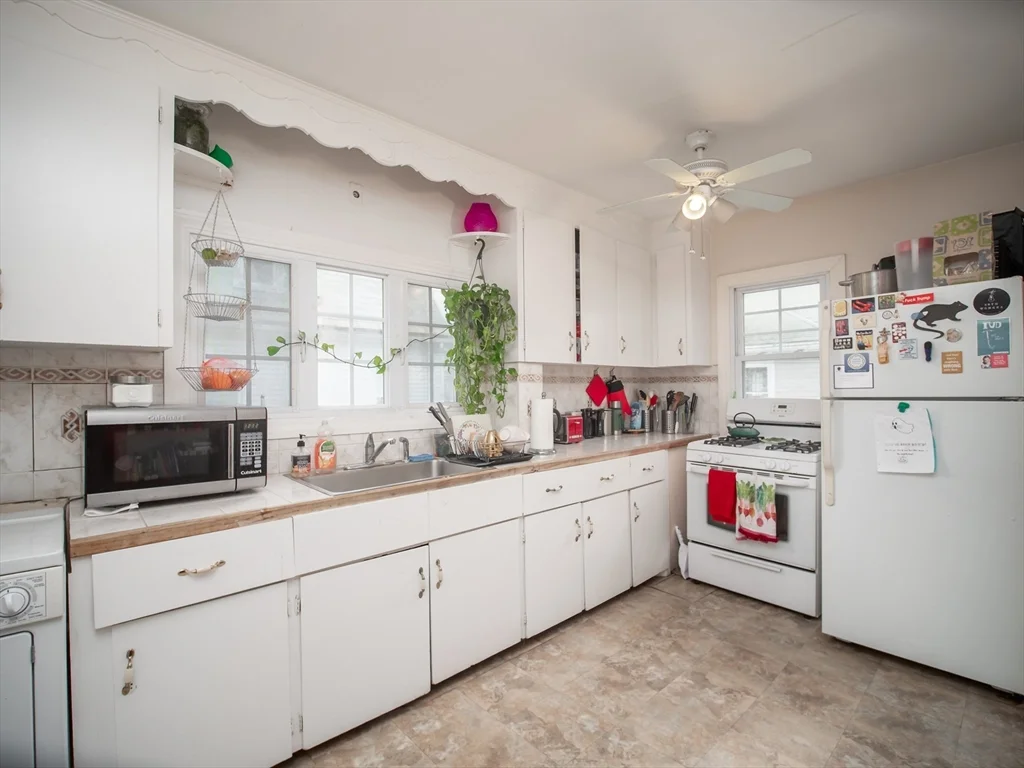 3 bed, 1 bath apartment for rent at 60 Powder House Blvd Unit 2, Tufts — photo 15 of 42