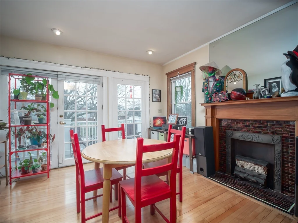 3 bed, 1 bath apartment for rent at 60 Powder House Blvd Unit 2, Tufts — photo 6 of 42