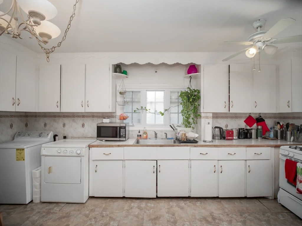 3 bed, 1 bath apartment for rent at 60 Powder House Blvd Unit 2, Tufts — photo 16 of 42