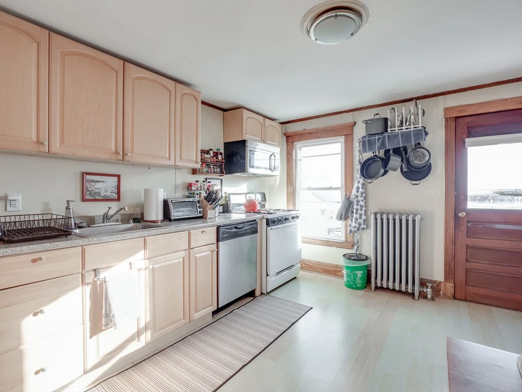 2 bed, 1 bath apartment for rent at 60 Powder House Blvd Unit 3, Tufts — photo 9 of 27