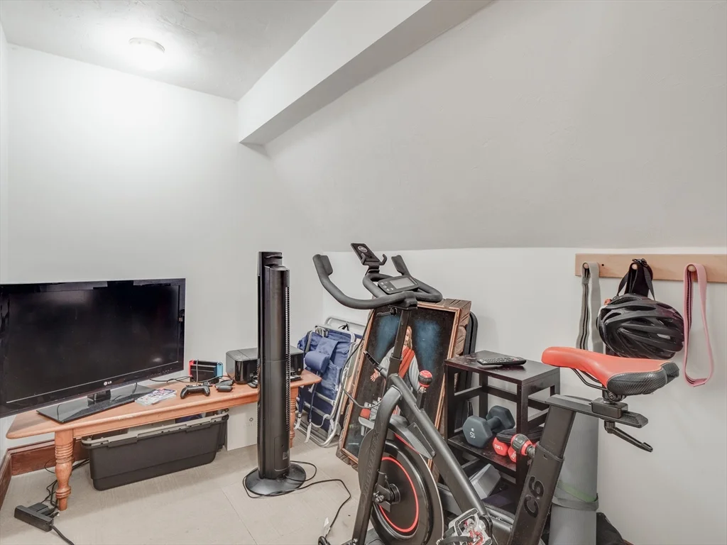 2 bed, 1 bath apartment for rent at 60 Powder House Blvd Unit 3, Tufts — photo 16 of 27