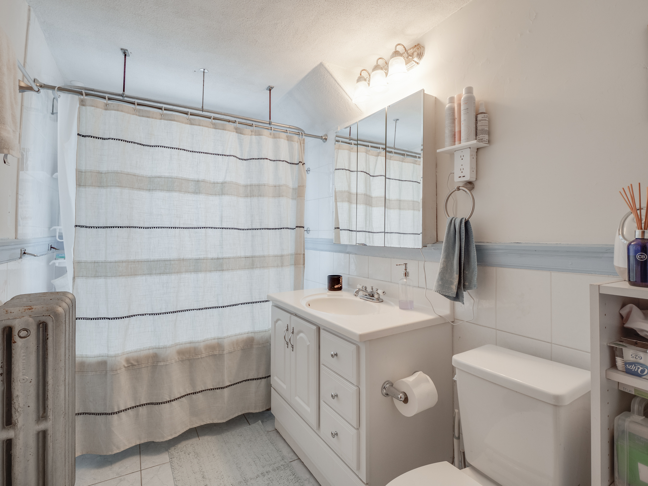 3 bed, 1 bath apartment for rent at 60 Powder House Boulevard Unit C, Tufts — photo 6 of 16
