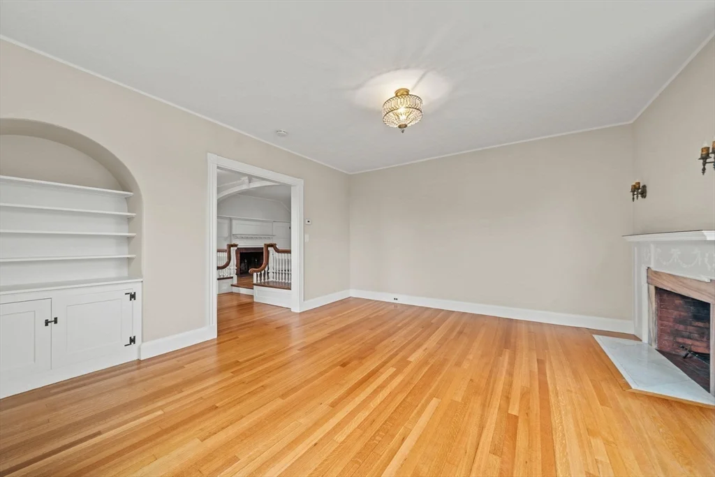 4 bed, 2 bath apartment for rent at 60 Powder House Rd, Lawrence Estates — photo 7 of 27
