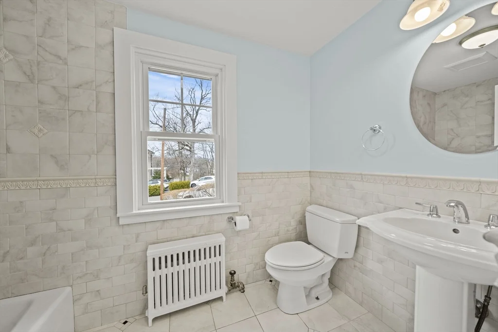 4 bed, 2 bath apartment for rent at 60 Powder House Rd, Lawrence Estates — photo 24 of 27
