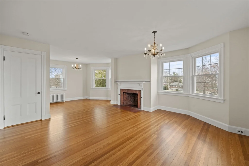 4 bed, 2 bath apartment for rent at 60 Powder House Rd, Lawrence Estates — photo 13 of 27