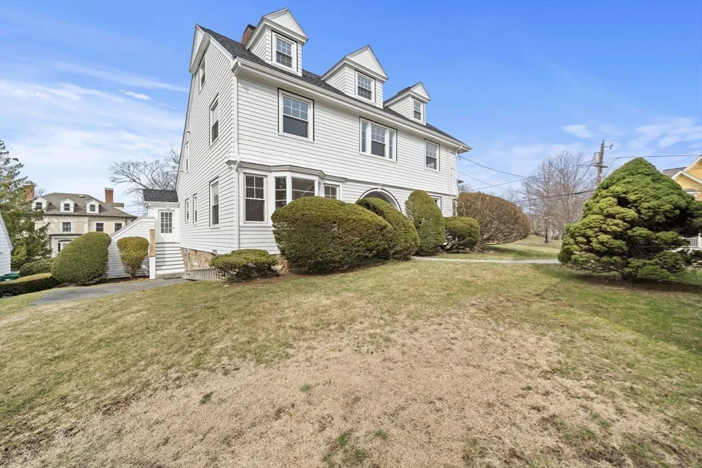 4 bed, 2 bath apartment for rent at 60 Powder House Rd, Lawrence Estates — photo 27 of 27