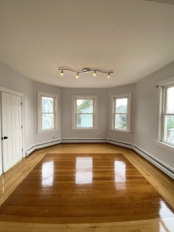 3 bed, 1 bath apartment for rent at 60 Prospect St Unit 3, Fall River — photo 3 of 16