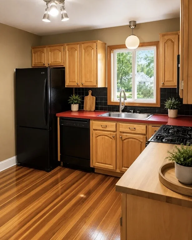 3 bed, 2 bath apartment for rent at 60 Randolph St Unit 1, East Arlington — photo 6 of 13