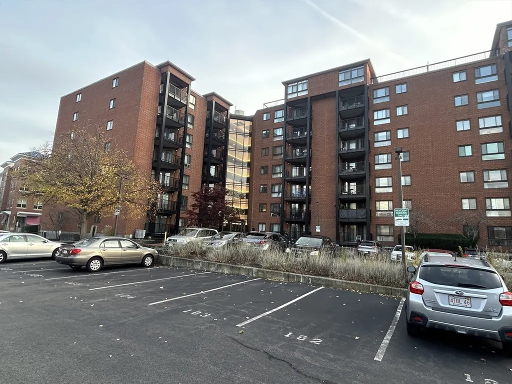 2 bed, 2 bath apartment for rent at 60 Rantoul St Unit 116, Beverly — photo 20 of 22