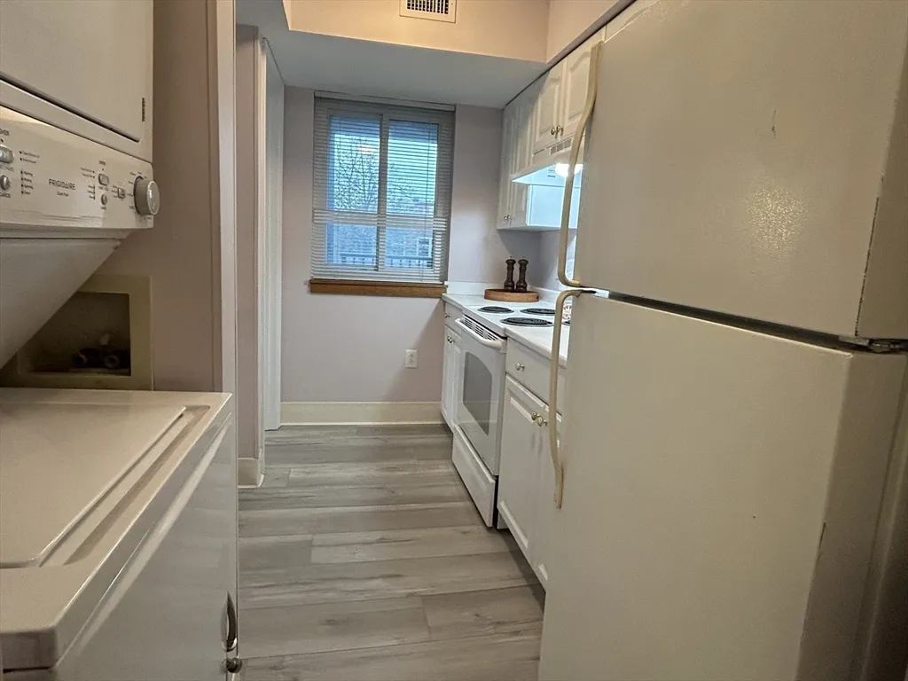 2 bed, 2 bath apartment for rent at 60 Rantoul St Unit 116, Beverly — photo 12 of 22