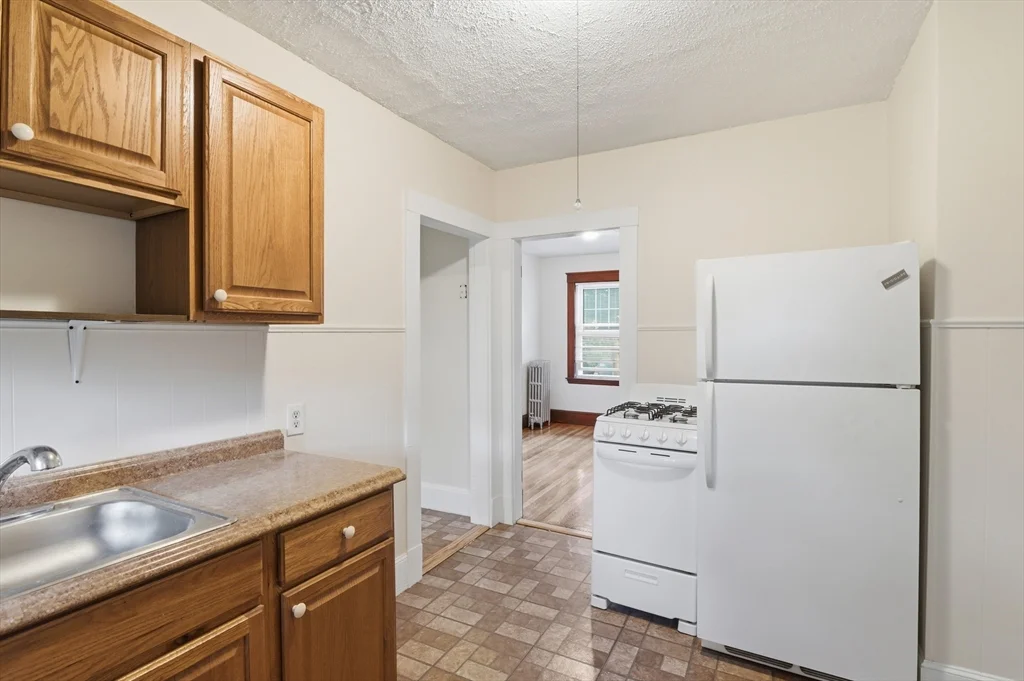 1 bed, 1 bath apartment for rent at 60 Raycroft St Unit R-1, Quincy — photo 8 of 16