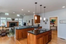6 bed, 3 bath apartment for rent at 60 Red Gate, Amherst — photo 7 of 19