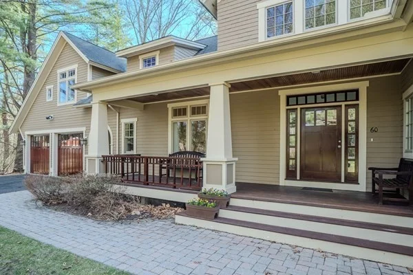6 bed, 3 bath apartment for rent at 60 Red Gate, Amherst — photo 1 of 19