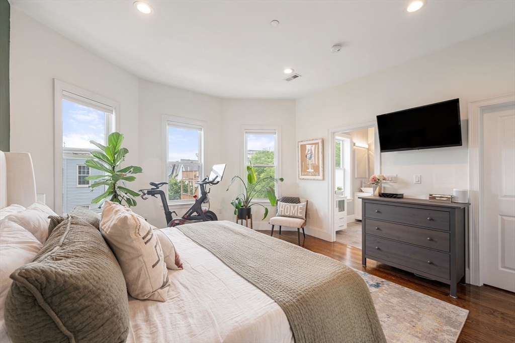 2 bed, 2 bath apartment for rent at 60 Romsey St Unit 3, Dorchester — photo 13 of 26