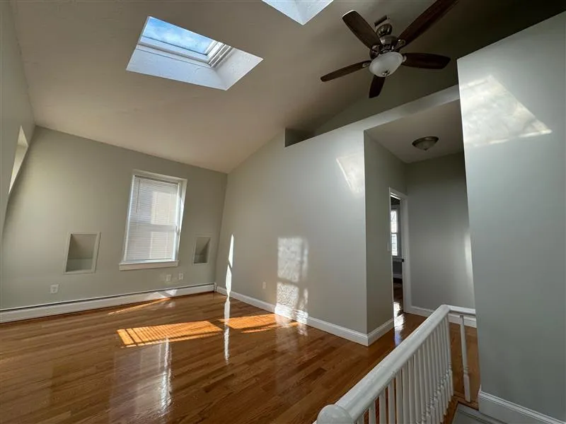 2 bed, 1 bath apartment for rent at 60 Sacramento St Unit 2, Baldwin — photo 5 of 18