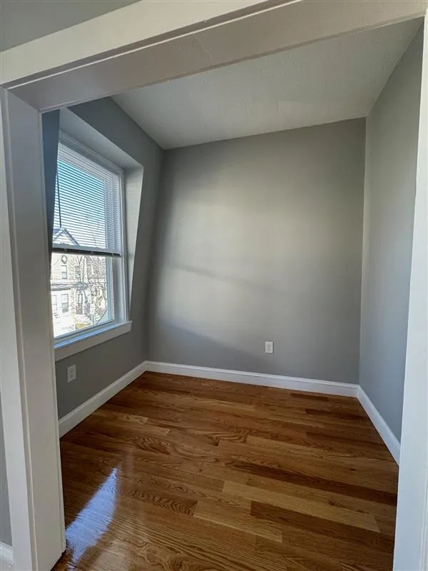 2 bed, 1 bath apartment for rent at 60 Sacramento St Unit 3, Baldwin — photo 15 of 18