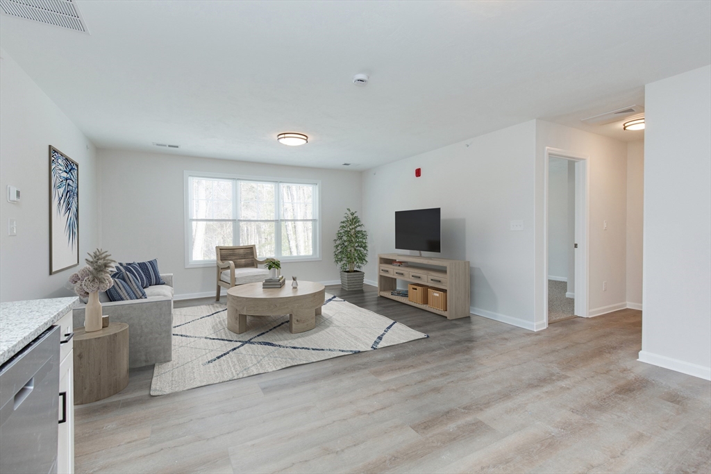 2 bed, 2 bath apartment for rent at 60 Sherburne Ave Unit 4, Tyngsborough — photo 5 of 19