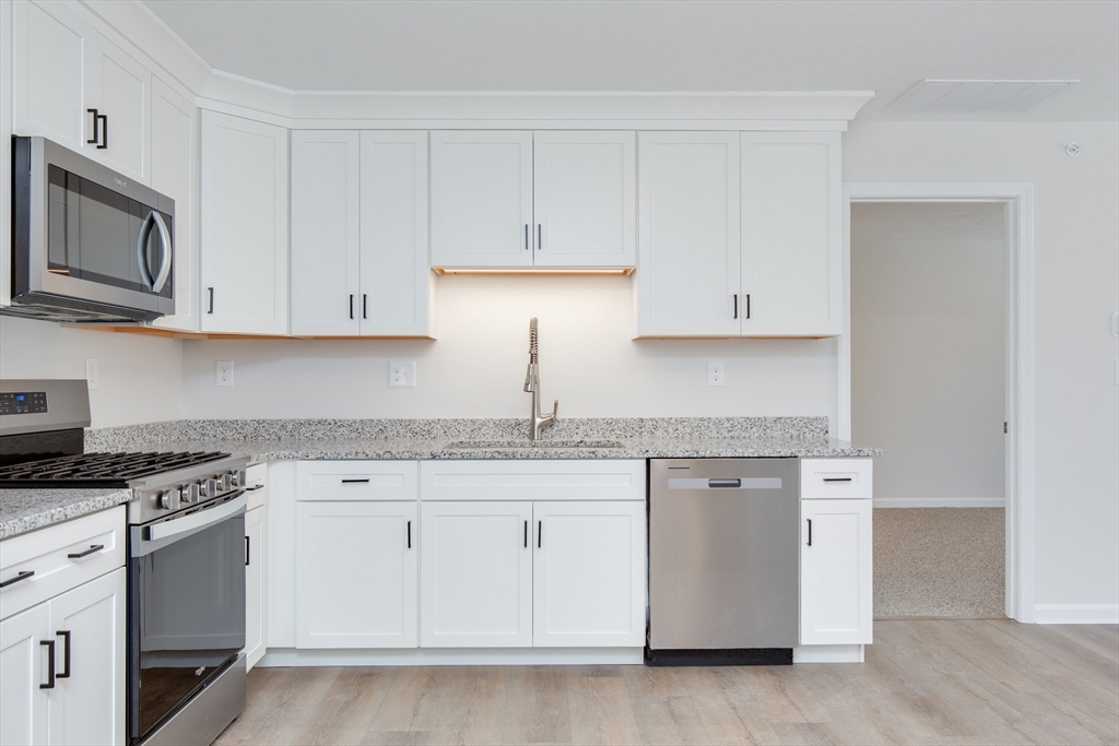 2 bed, 2 bath apartment for rent at 60 Sherburne Ave Unit 6, Tyngsborough — photo 3 of 19