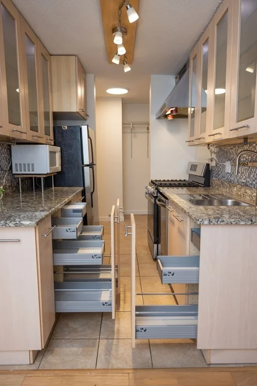 2 bed, 1 bath apartment for rent at 60 Shrewsbury Green Dr Unit B, Shrewsbury — photo 8 of 31
