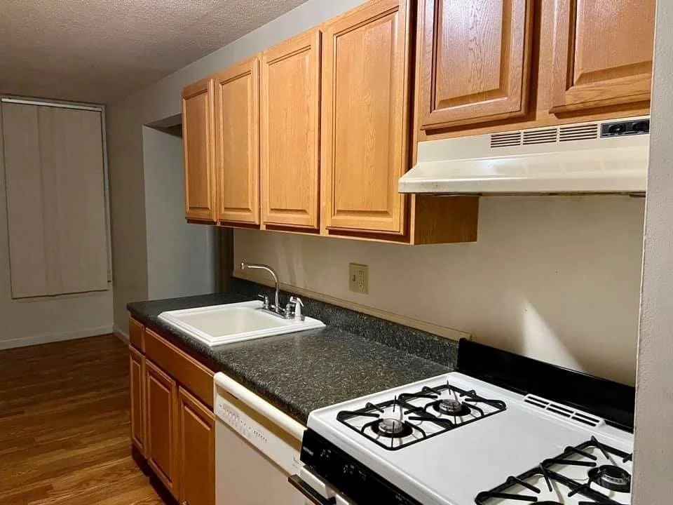 2 bed, 1 bath apartment for rent at 60 Shrewsbury Green Dr Unit G, Shrewsbury — photo 3 of 16