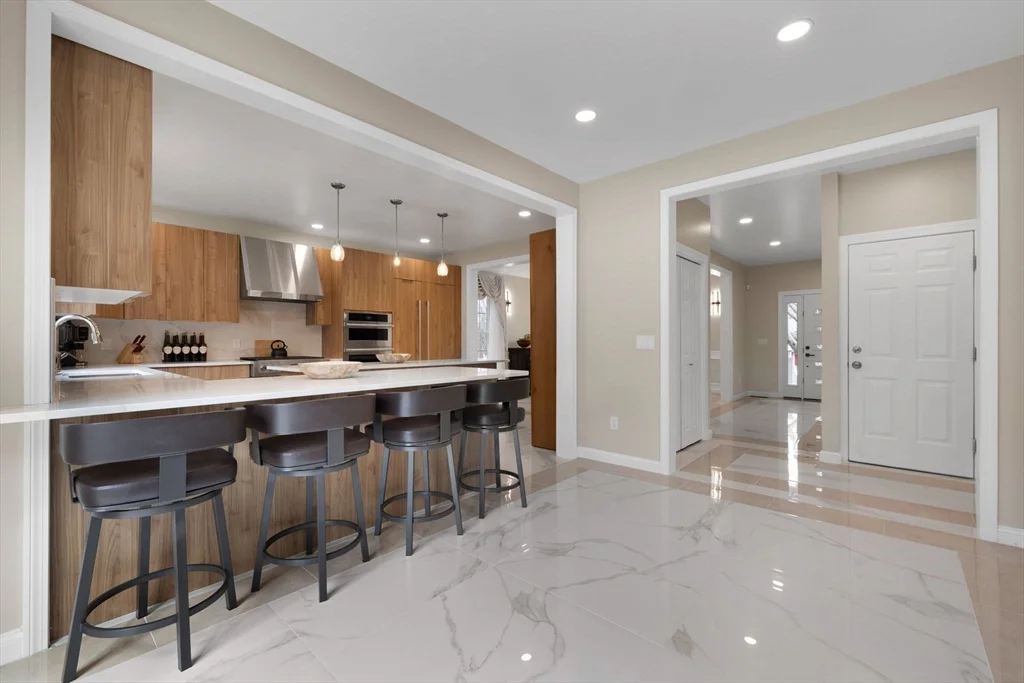 4 bed, 2 bath apartment for rent at 60 Shufelt Rd Unit 1, South Walpole — photo 10 of 40