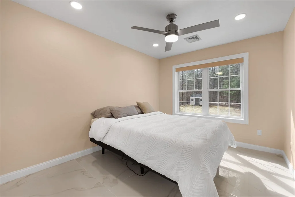 4 bed, 2 bath apartment for rent at 60 Shufelt Rd Unit 1, South Walpole — photo 25 of 40
