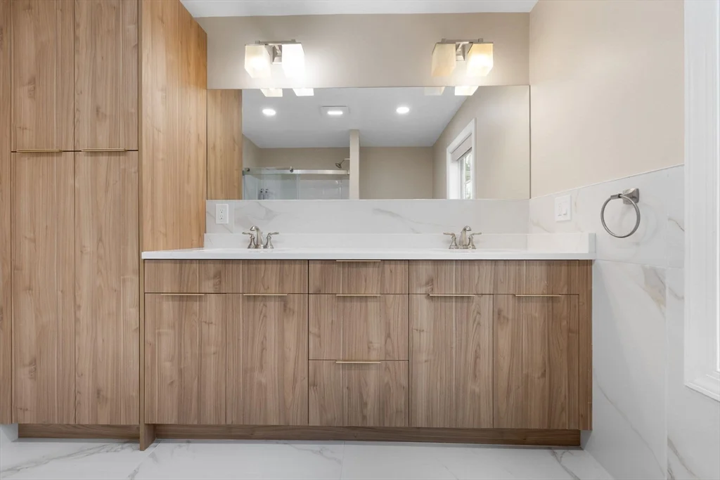 4 bed, 2 bath apartment for rent at 60 Shufelt Rd Unit 1, South Walpole — photo 30 of 40