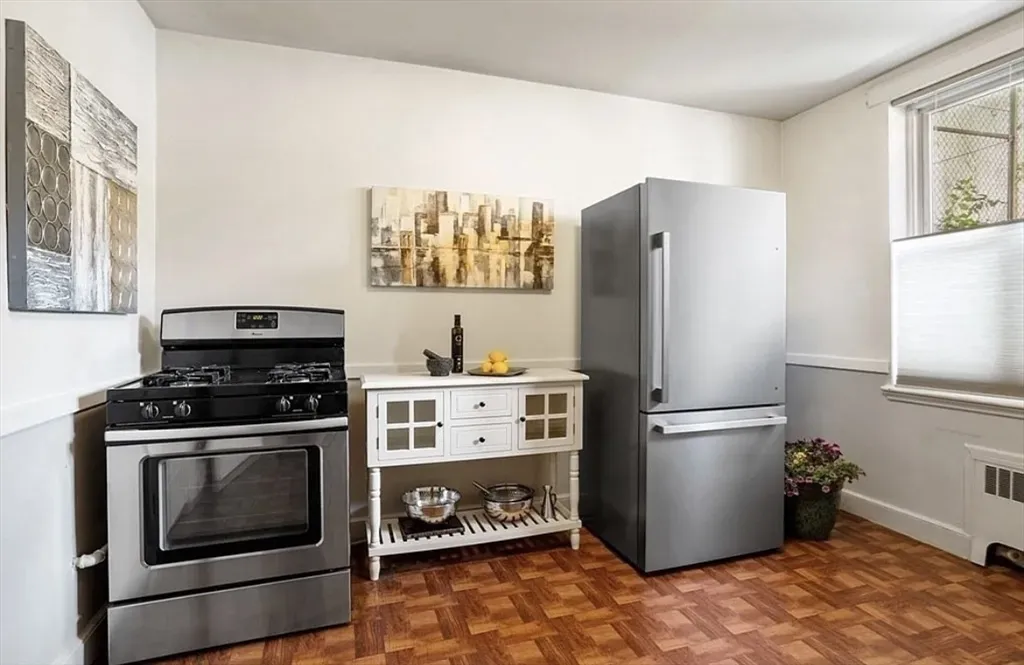 1 bed, 1 bath apartment for rent at 60 Sutherland Rd Unit 1, Brighton — photo 11 of 21