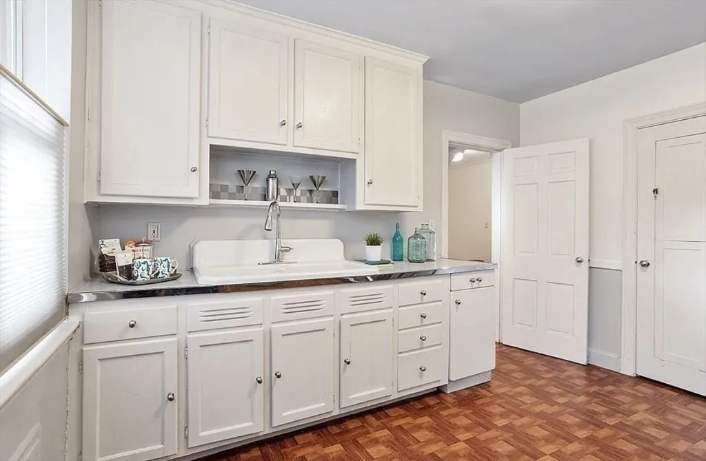 1 bed, 1 bath apartment for rent at 60 Sutherland Rd Unit 1, Brighton — photo 10 of 21
