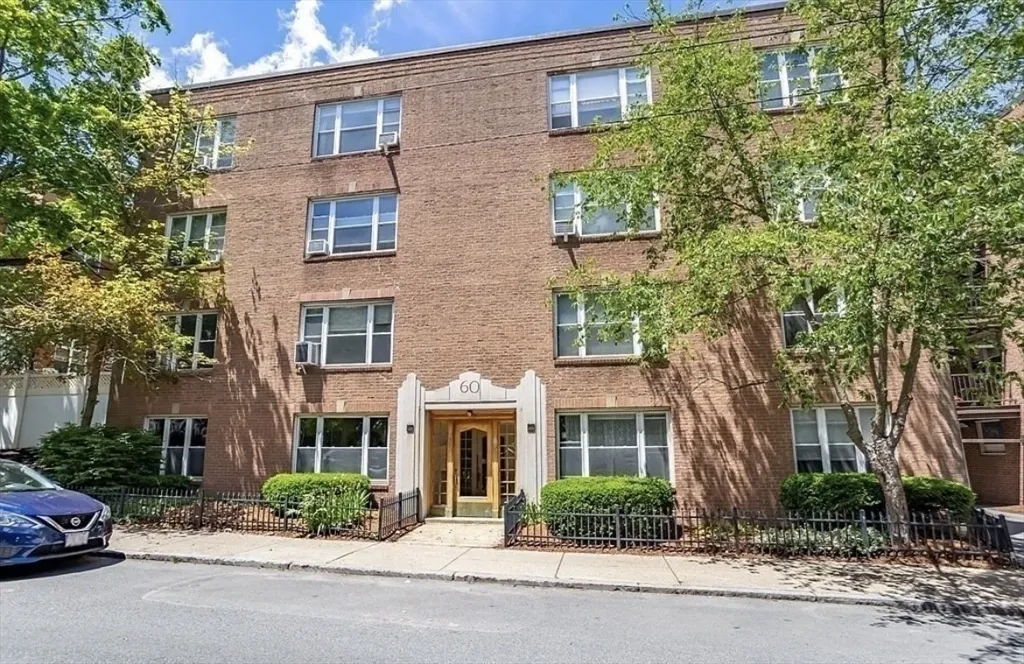 1 bed, 1 bath apartment for rent at 60 Sutherland Rd Unit 1, Brighton — photo 19 of 21