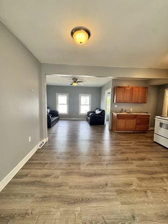 4 bed, 1 bath apartment for rent at 60 Tremont St Unit 2, Brockton — photo 3 of 10