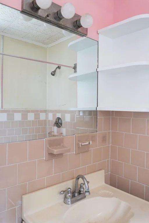 1 bed, 1 bath apartment for rent at 60 tremont St Unit 2, Taunton — photo 18 of 21