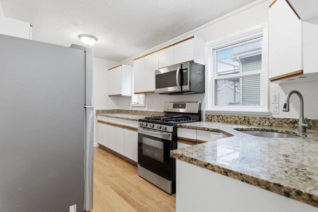 2 bed, 1 bath apartment for rent at 60 Tudor Unit 1, Lynn — photo 6 of 19