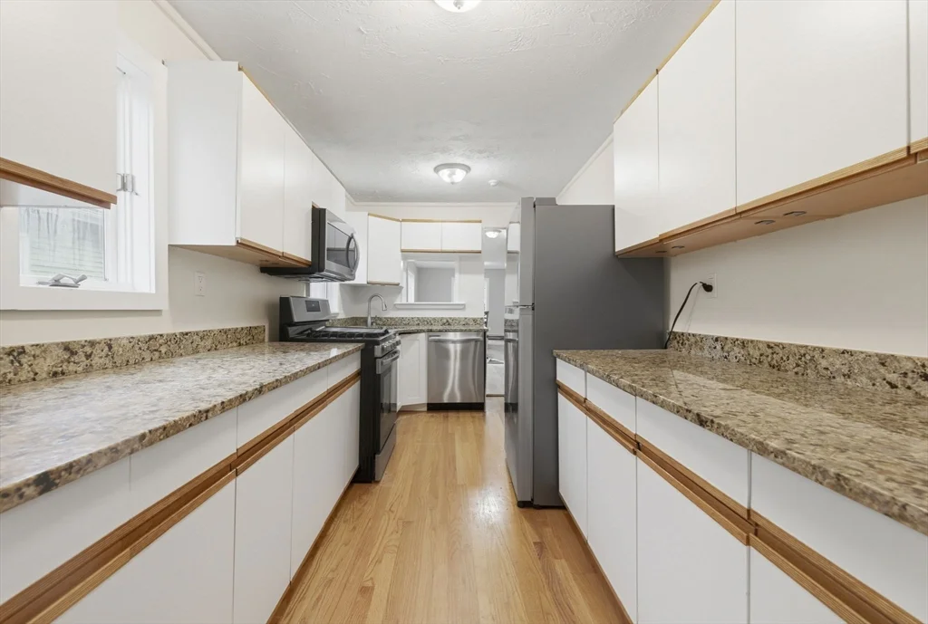 2 bed, 1 bath apartment for rent at 60 Tudor Unit 1, Lynn — photo 4 of 19